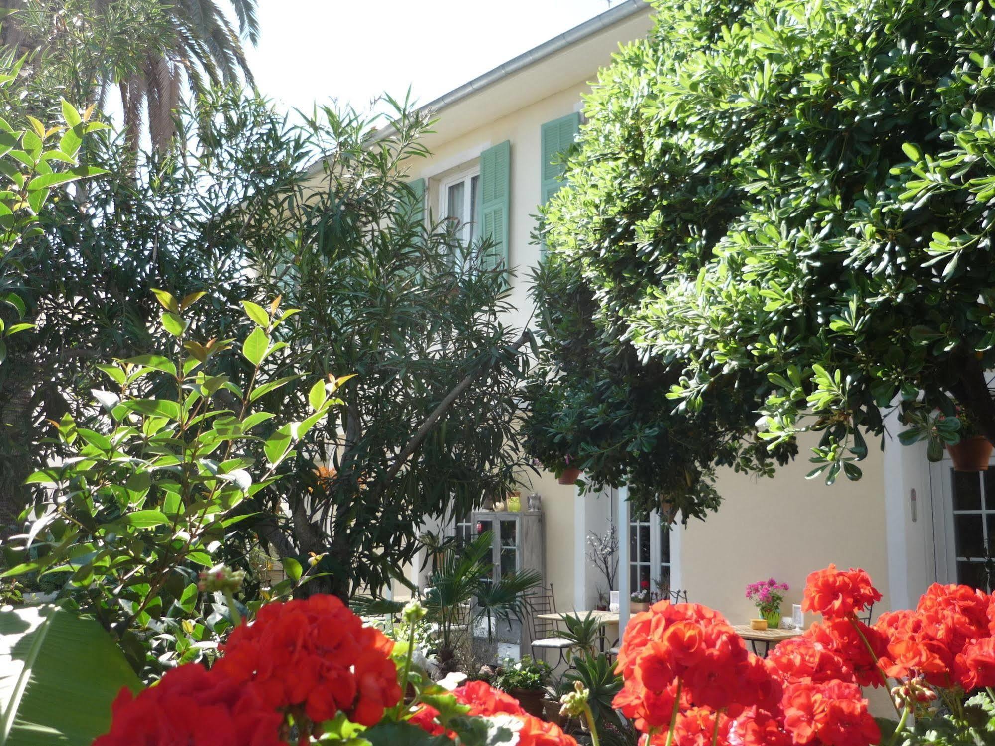 Logis Hotel Villa Victorine Niza Exterior foto